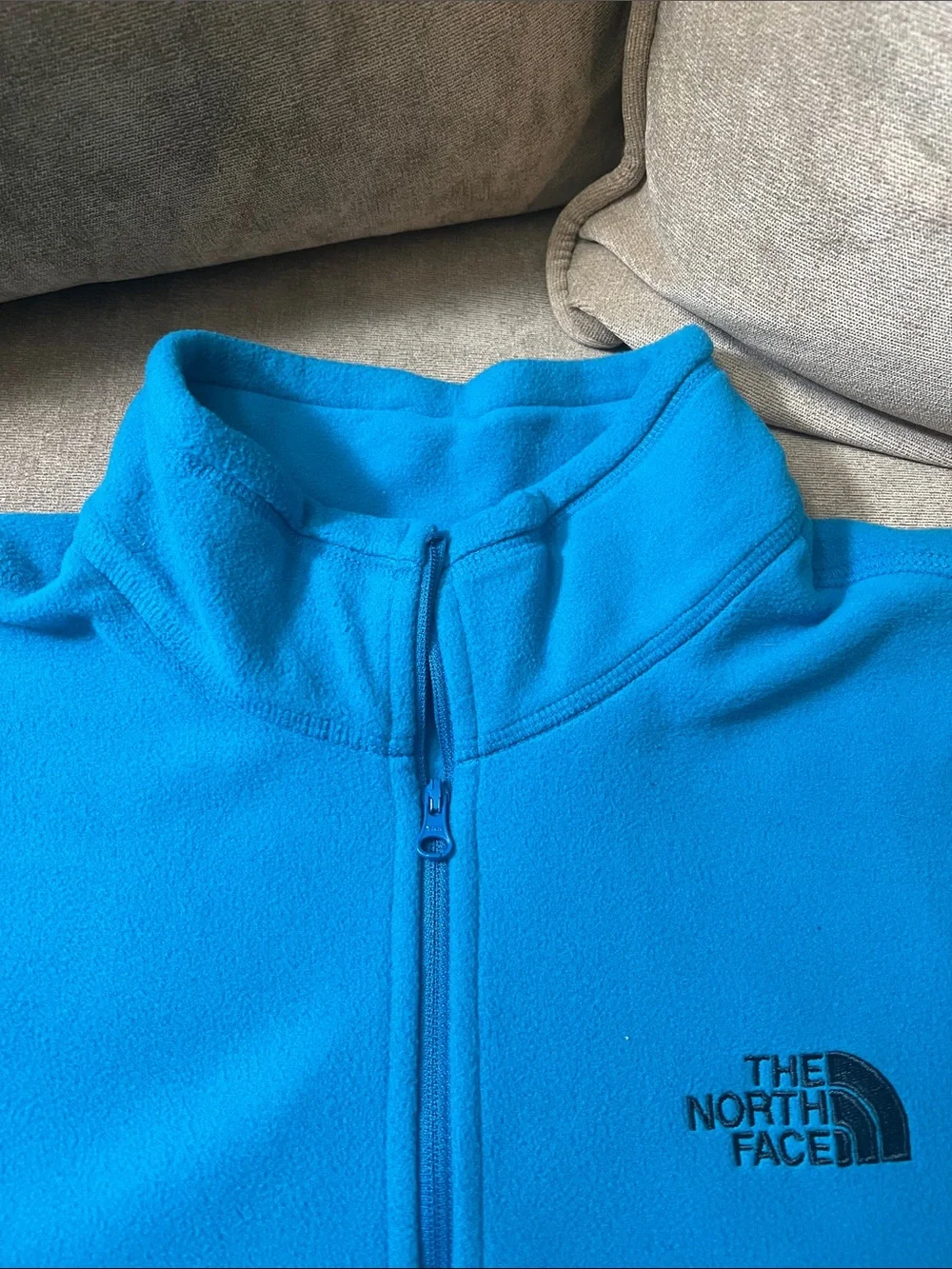 The North Face Men's Blue Half-Zip Fleece Pullover Medium